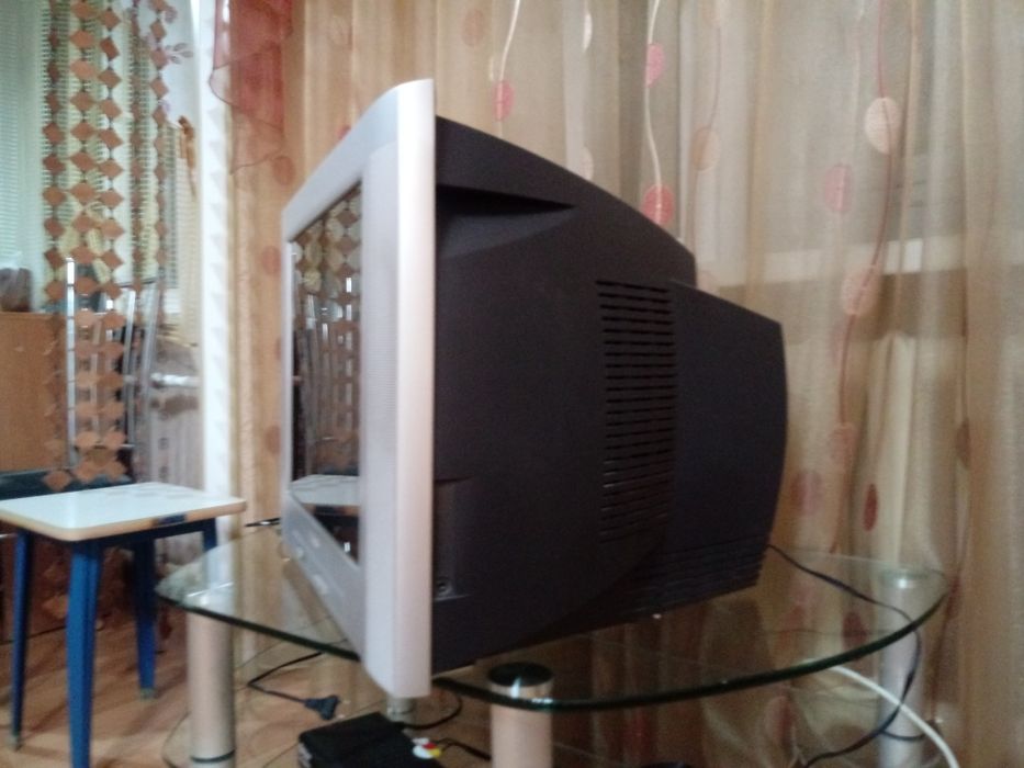 Продам телевизор Philips