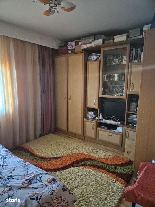 Apartament 2 camere semidecomandat, ultracentral, etaj 4/4 — fotografia 1