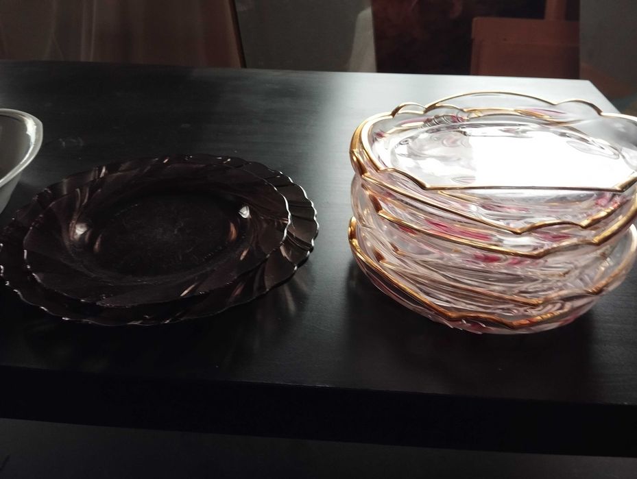 Супница с тарелками