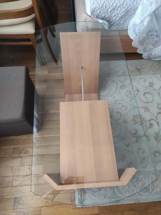 Холна стъклена масичка