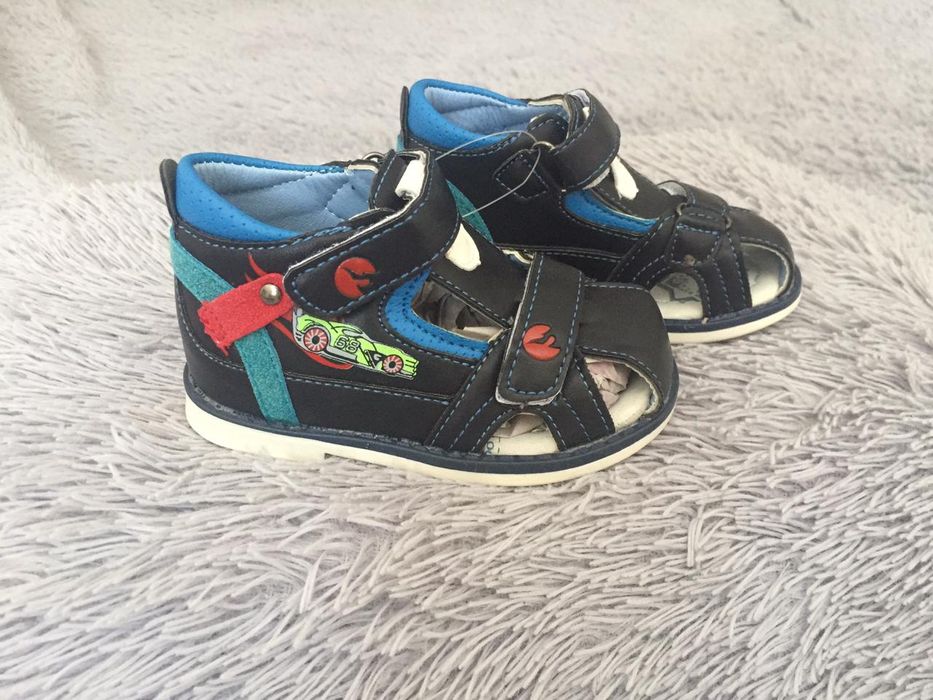 Продам детскую обувь для мальчиков