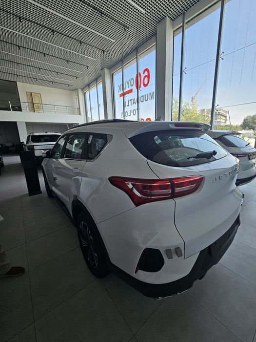 Jetour x70 plus.