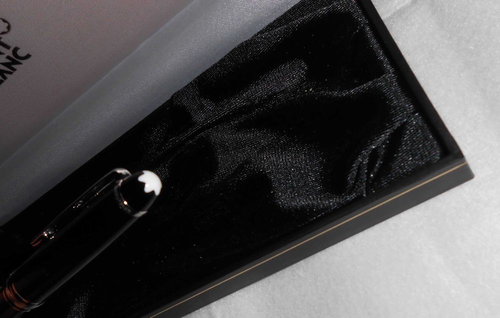 Химикалка Montblanc 100 % оригинална