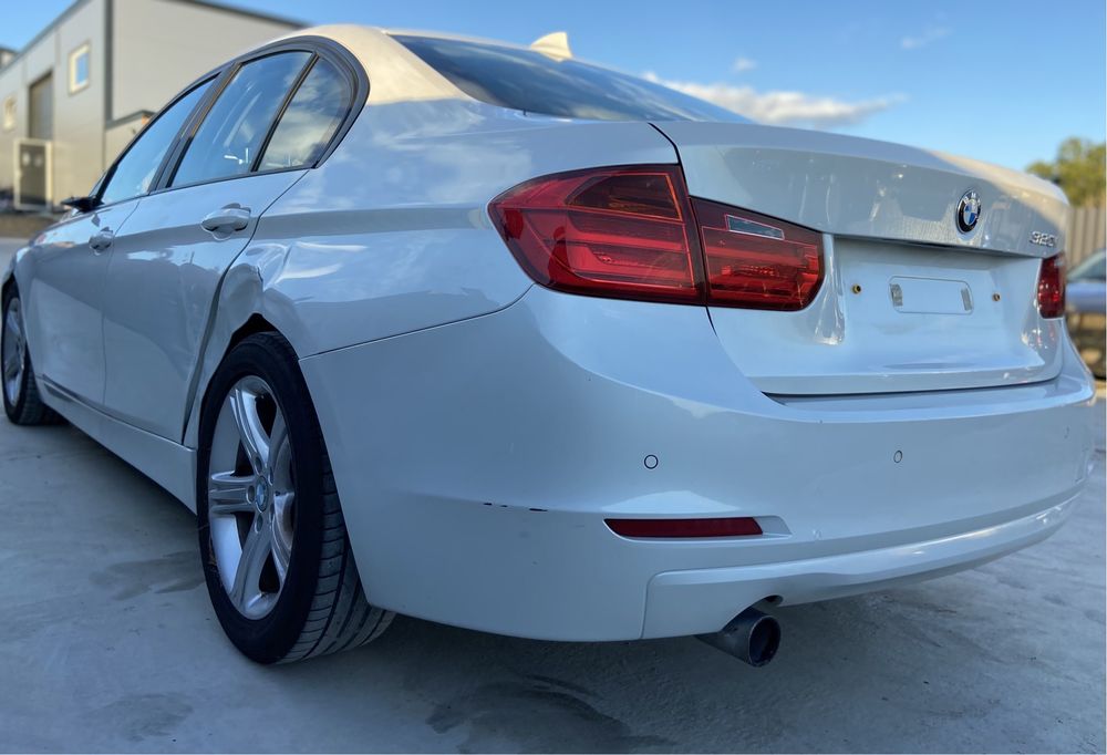 Dezmembrez BMW 320i N20B20b 2.0i benzina F30, piele incalzit,jante 17