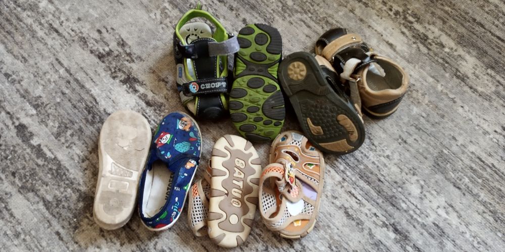 Обувь детская разная