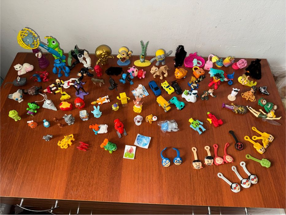 Киндер игрушки разные