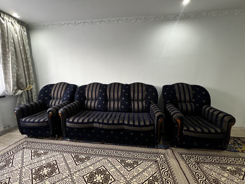 Диван б/у в хорошем состояний