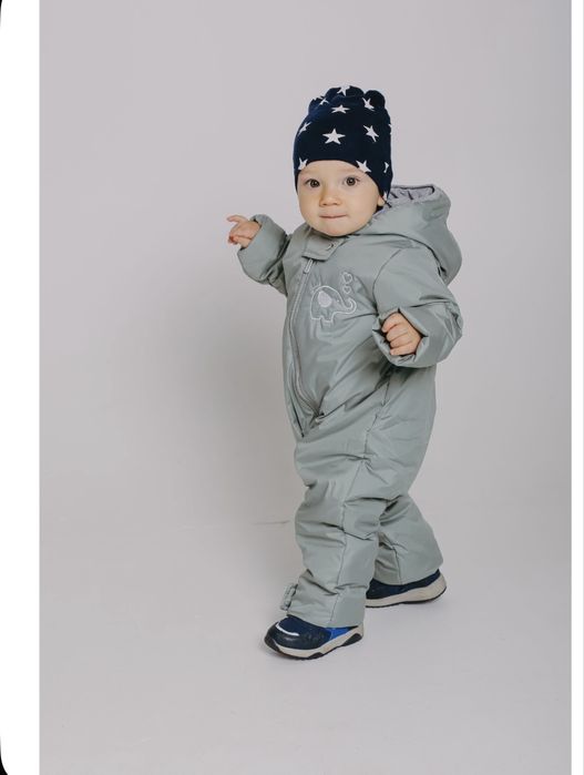 Комбинезон весна на  4-5-6 мес