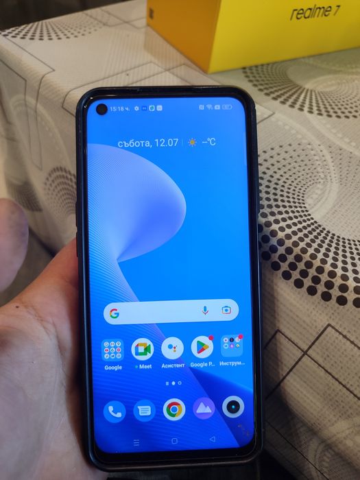 Телефон Realme 7