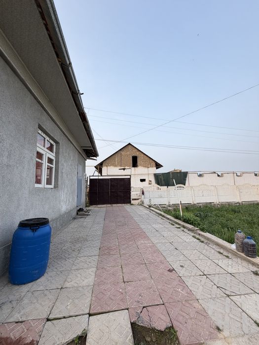 Yangi toshkentga yaqin 6 sotixli Hovli Sotiladi