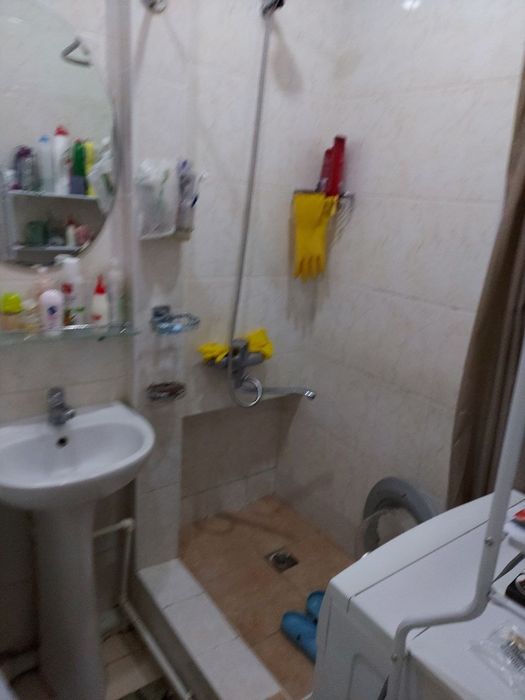 Продам 1 комнатную квартиру на 1 этаже. Буюк Ипак Йули, аптека 36,6.