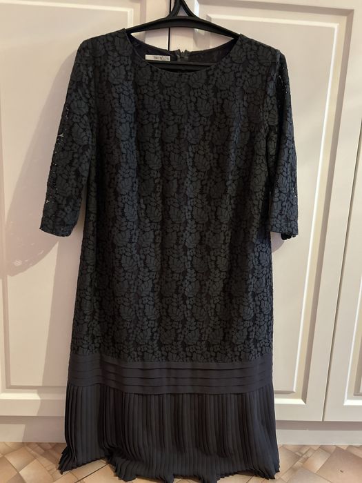 Продам нарядные женские платья