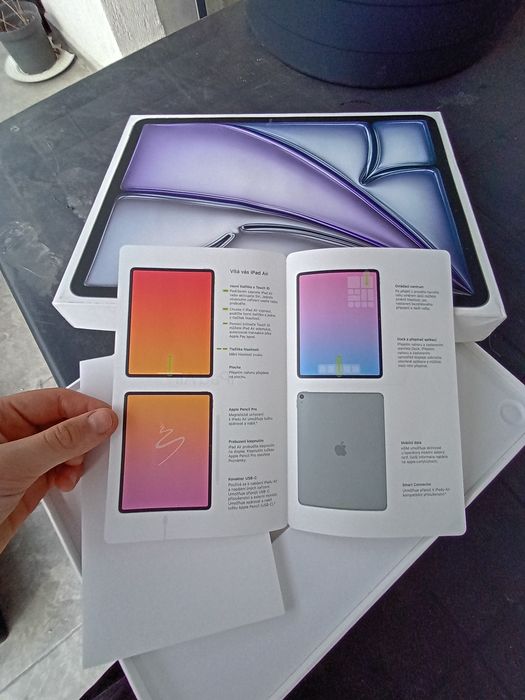 Vând cutie iPad Air