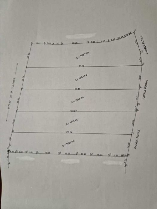 Vand teren  intravilan la munte