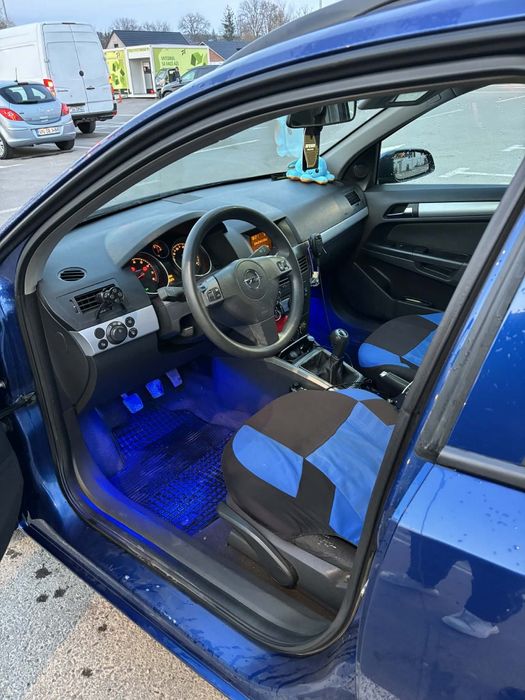 Vând Opel Astra h