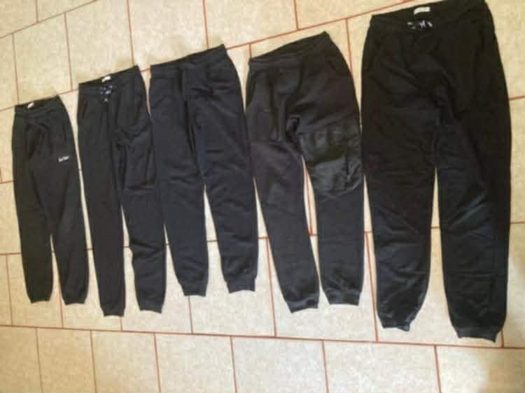 Vând lot de pantaloni