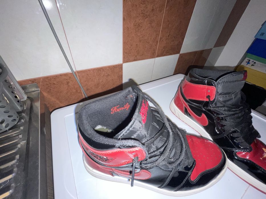 Air Jordan 1 lHighPatentBred