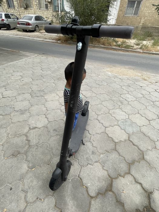 Продается электросамокат Ninebot KickScooter E22