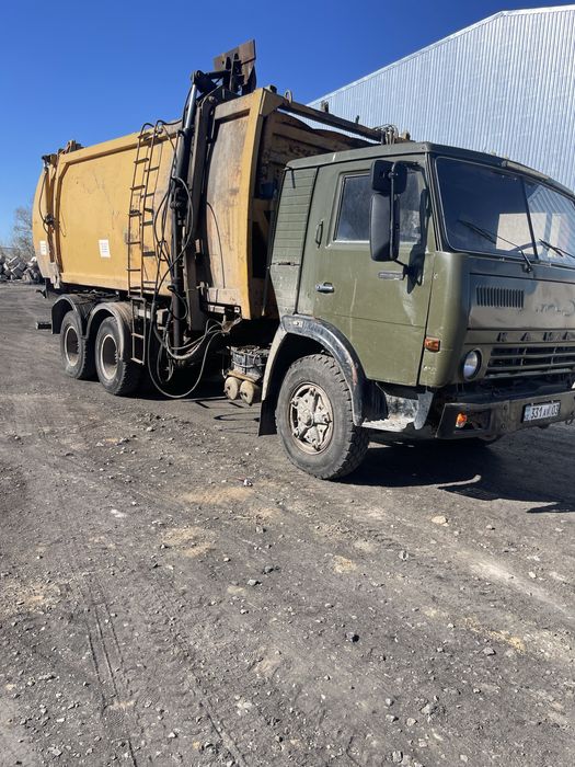 Продам Мусоровоз на полном ходу. Варианты.