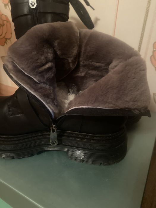 Ботинки зима натуралки рр 39-40