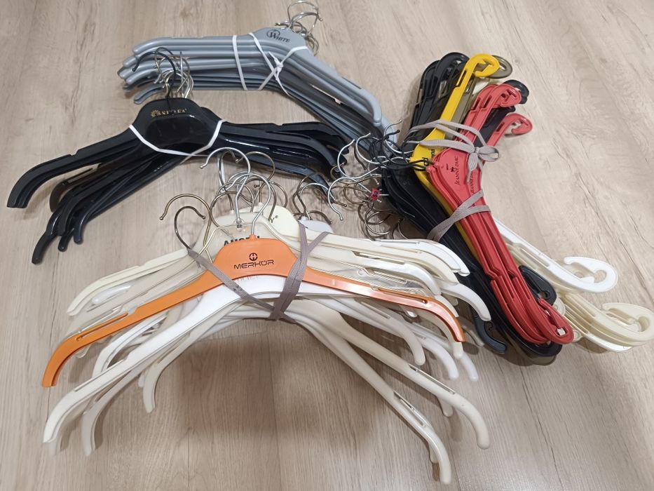 Вешалки для одежды