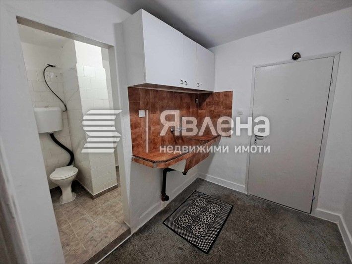 Дава се под наем Едностаен апартамент в Ямбол, Васил Левски - 24 кв.м за 128 € - Снимка #5