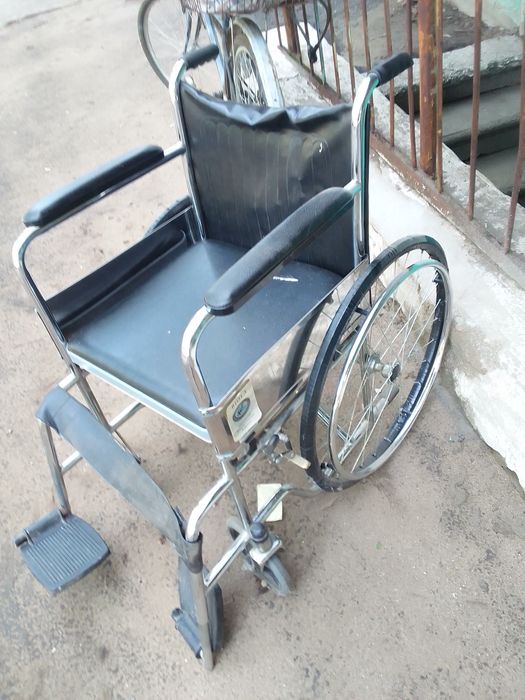 Инвалидная коляска прогулочная