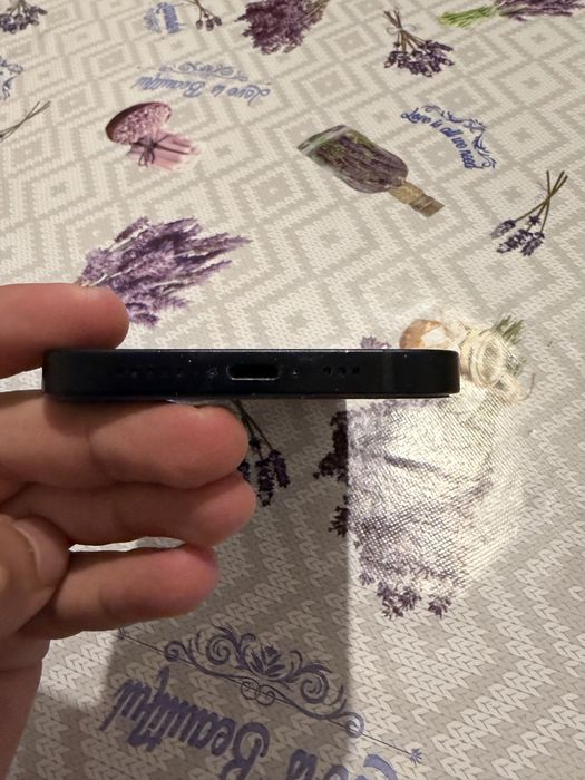 iPhone 12 de vanzare