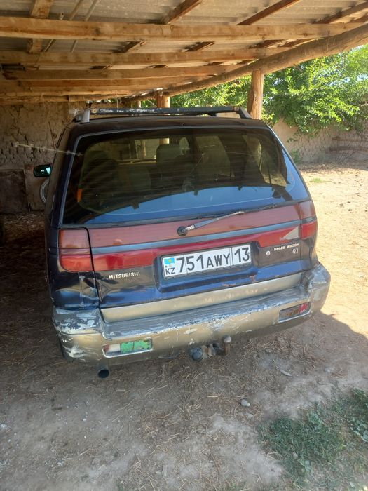 Машина сатылады жүріп тұр