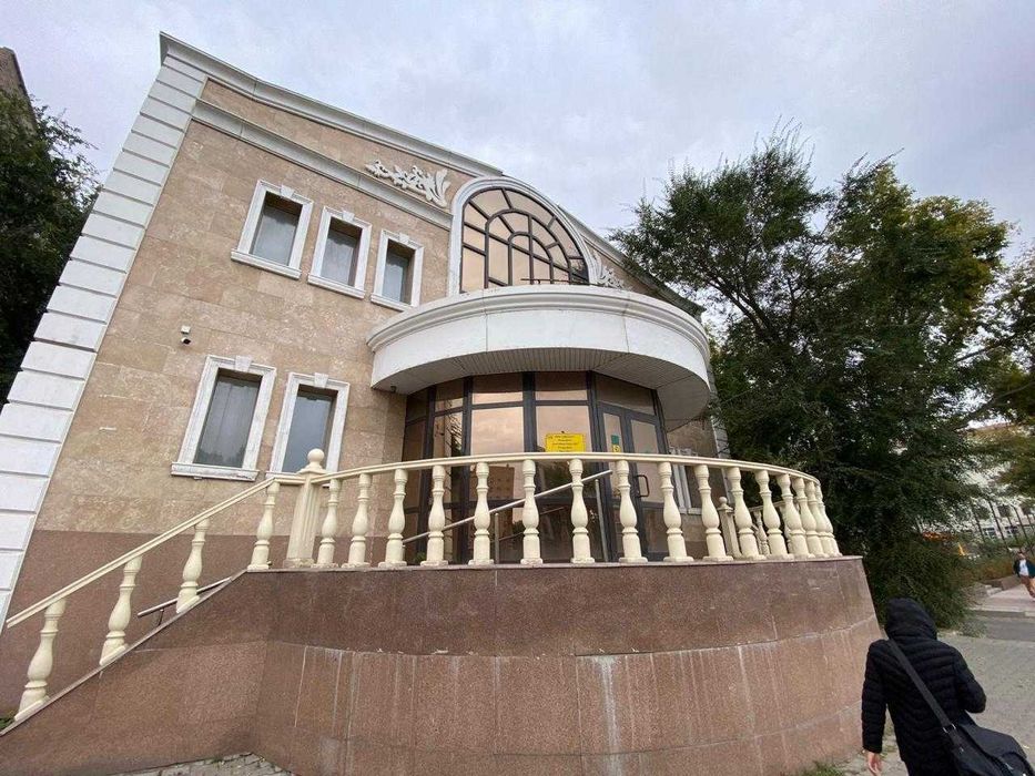 Сдается отдельно стоящее коммерческое здание