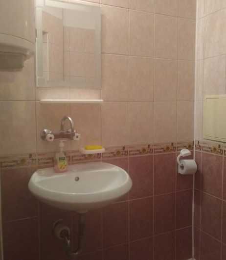 Дава се под наем Двустаен апартамент в Бургас, Възраждане - 40 кв.м за 150 € - Снимка #5