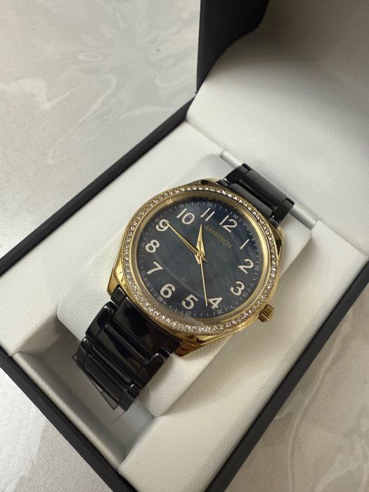 Женские часы Armitron