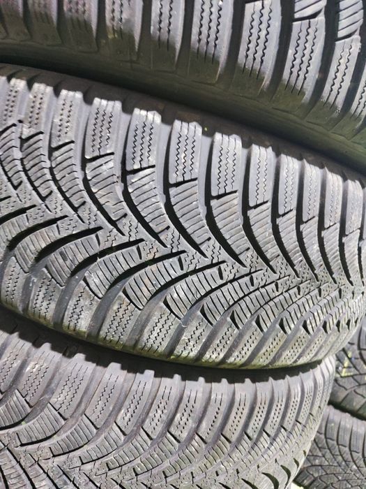 4 бр зимни 205/55/16 hankook