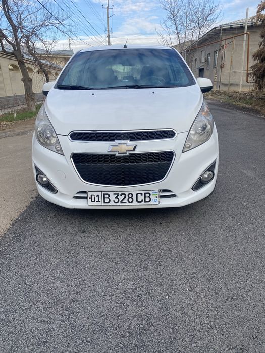 Spark 2018 yil oq  2 pazitsiya