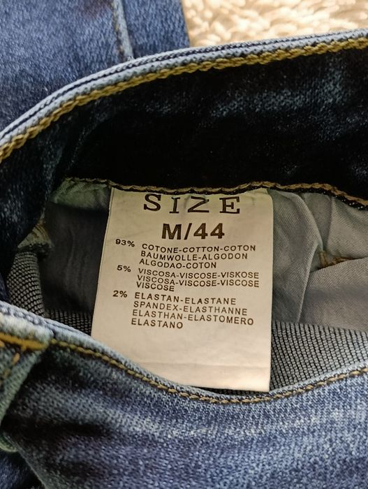 Blugi pentru fete, noi pe bleumarin, mărimea 42-44