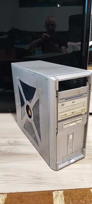 PC monitor și unitate