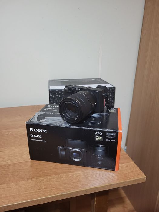 Камера Sony A6400