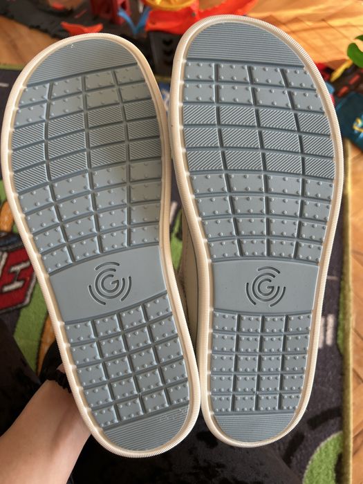 НОВИ Боси обувки Groundies 37 номер