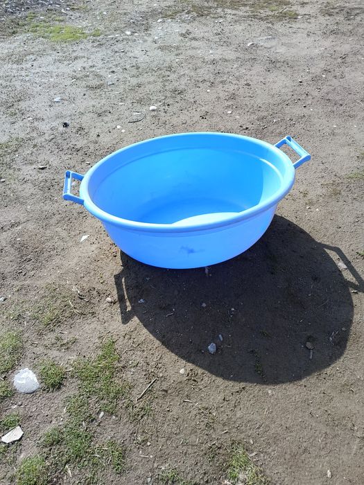 Тазик  больщой  и Бочка