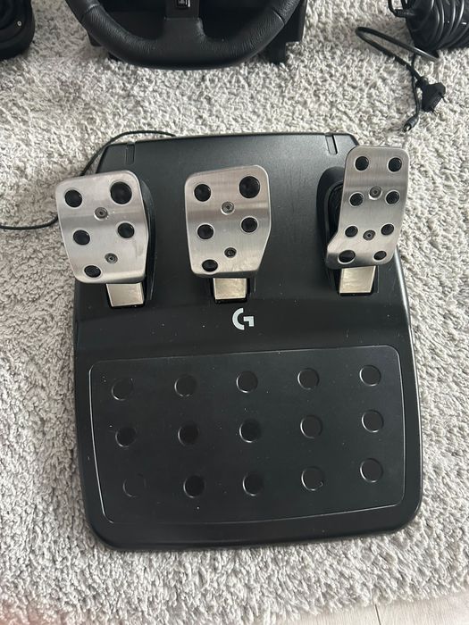 Volan Logitech G923 (pedale, schimbator)