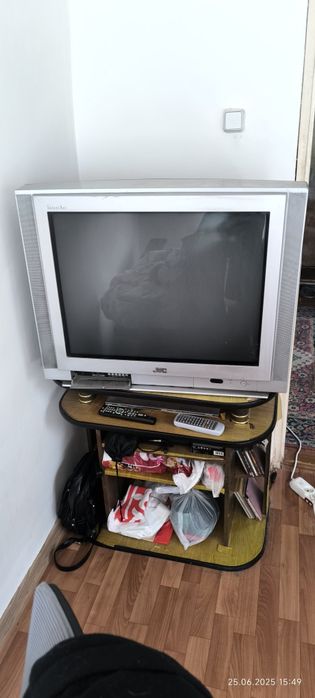 Продам телевизор