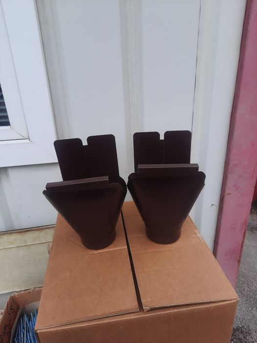 Нацепени щрипси от пвц и поцинкована ламарина