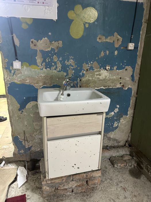 Почти новый умывалник