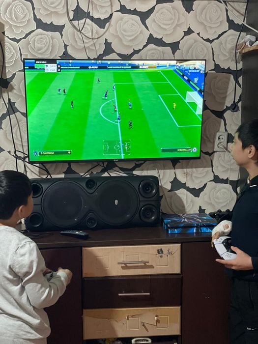 Playstation 4 slim 500 b