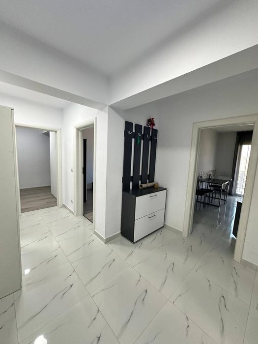Apartament 3 camere DE INCHIRIAT