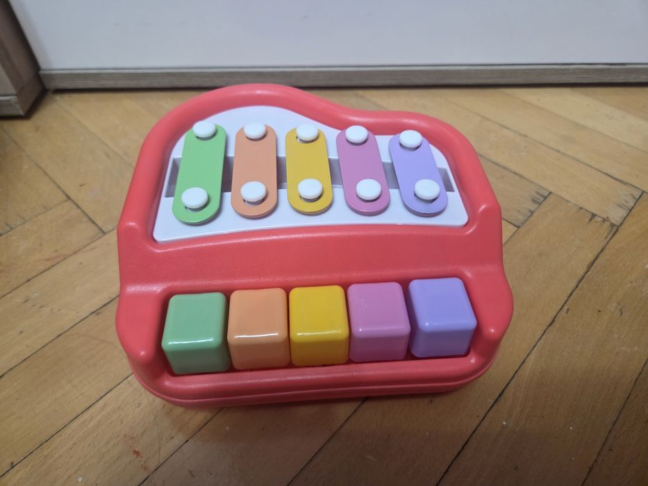 Книжки и Играчки