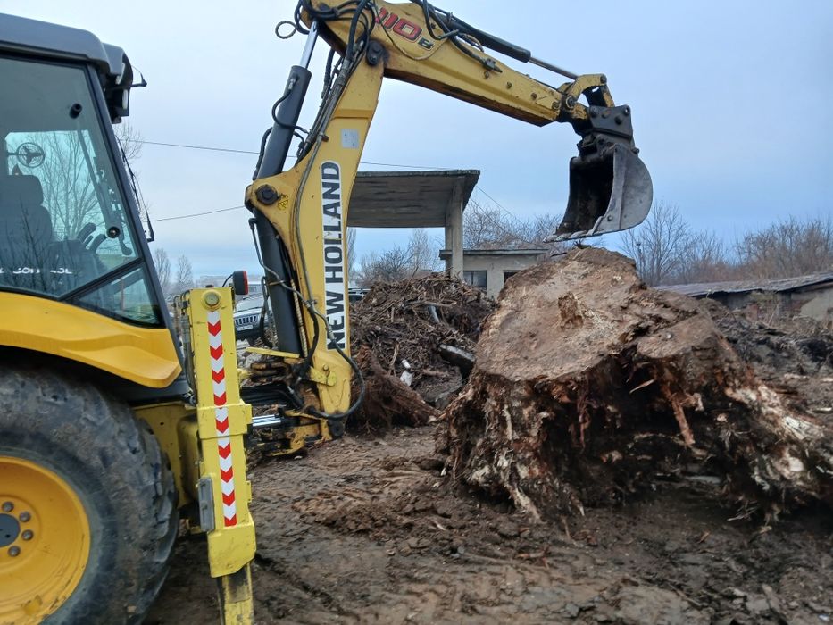 Услуги с багер, фадрома,валяк,четриосни самосвали БИК-СТРОЙ ЕООД
