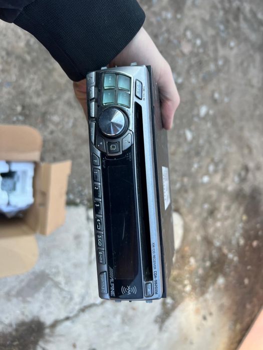 Магнитола Alpine