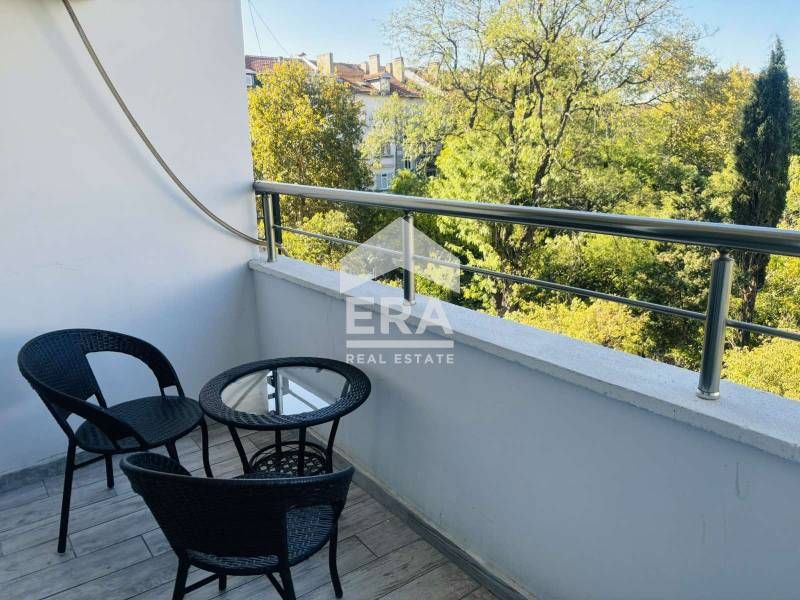 Дава се под наем Тристаен апартамент в Варна, Център - 90 кв.м за 665 € - Снимка #4