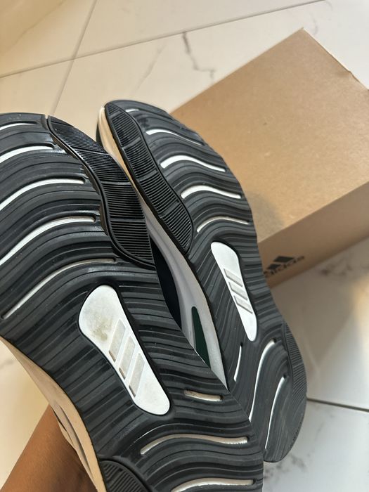 Адидас маратонки